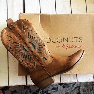 coconuts bandera cowboy boot